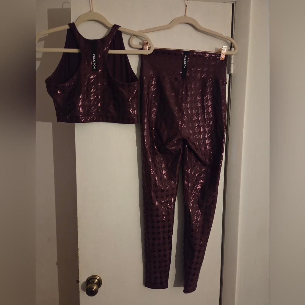 Burgundy Houndstooth Patterned Bra & Leggings Set - Picture 2 of 4